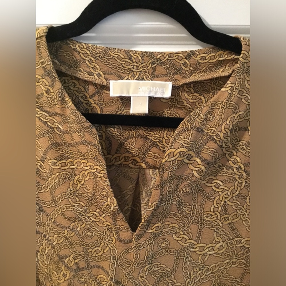 Michael Kors Branded Chainlink Patterned Gold Top - Picture 6 of 6